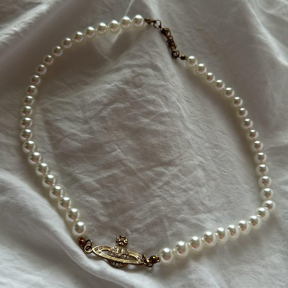 pearl beaded necklace